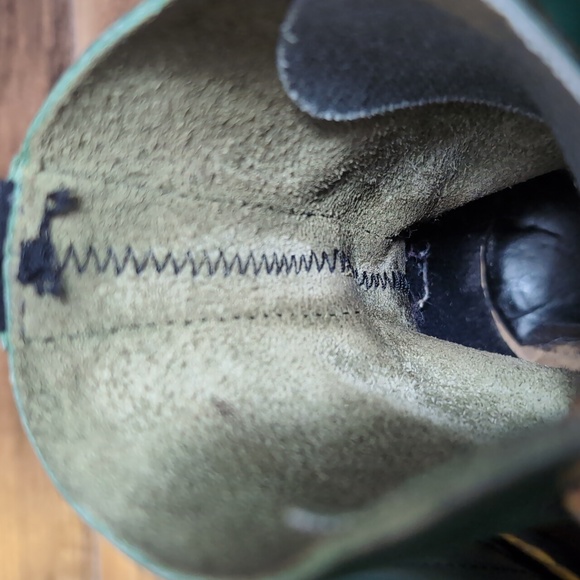 Dr. Martens Vintage 1460 Made in England Lace Up Boots Smooth Green Leather 9.0 - Picture 14 of 17